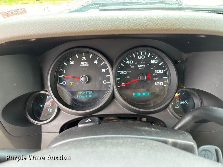 image for item FC5843 2013 Chevrolet Silverado 1500 Ext. Cab pickup truck