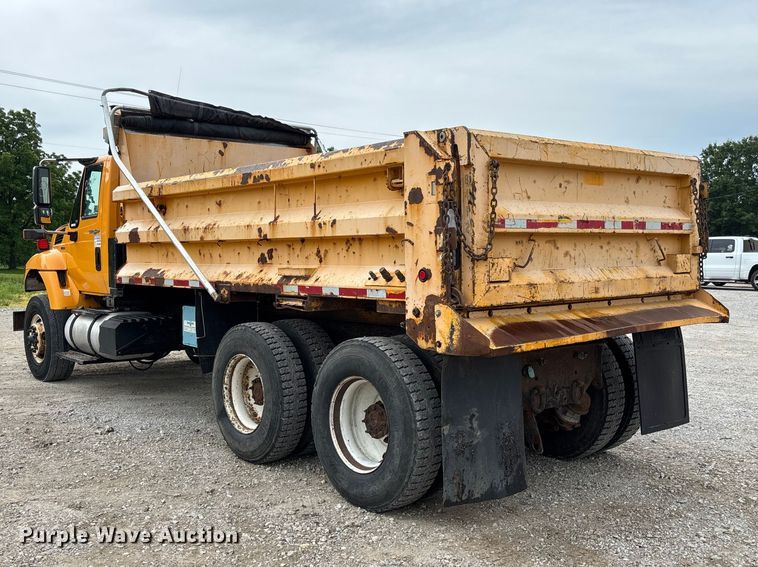 image for item FC5844 2010 International 7500 dump truck