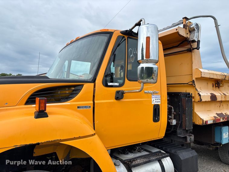 image for item FC5844 2010 International 7500 dump truck