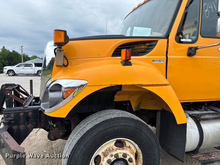 image for item FC5844 2010 International 7500 dump truck
