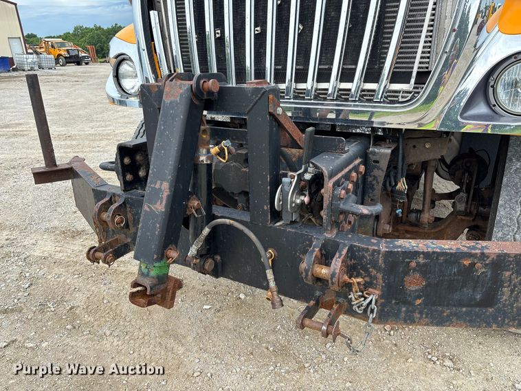 image for item FC5844 2010 International 7500 dump truck