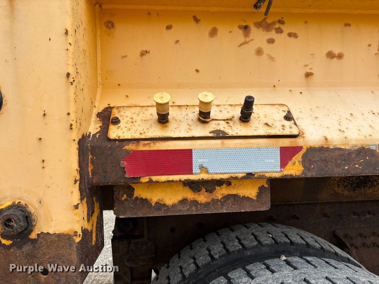 image for item FC5844 2010 International 7500 dump truck