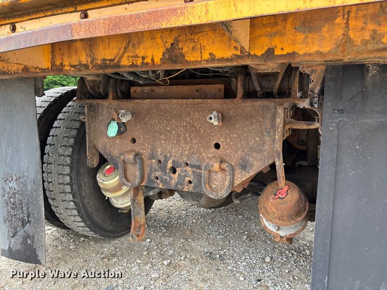 image for item FC5844 2010 International 7500 dump truck