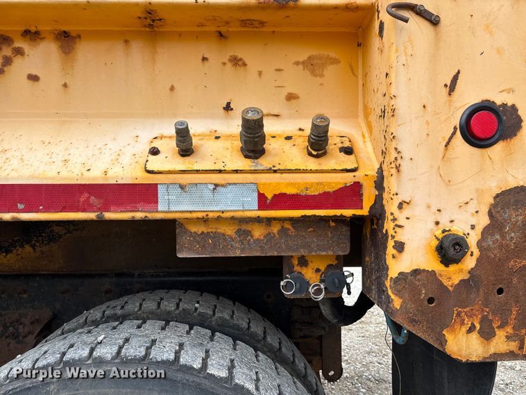 image for item FC5844 2010 International 7500 dump truck