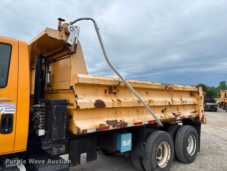 image for item FC5844 2010 International 7500 dump truck