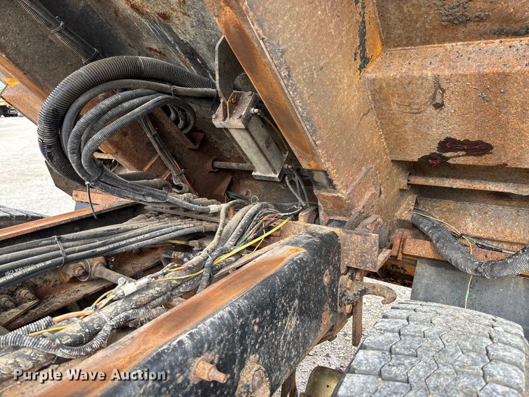 image for item FC5844 2010 International 7500 dump truck