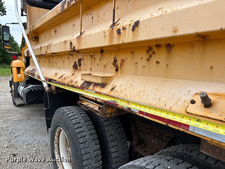 image for item FC5844 2010 International 7500 dump truck
