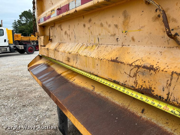image for item FC5844 2010 International 7500 dump truck