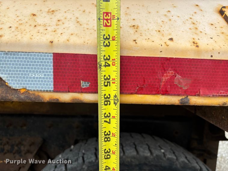 image for item FC5844 2010 International 7500 dump truck