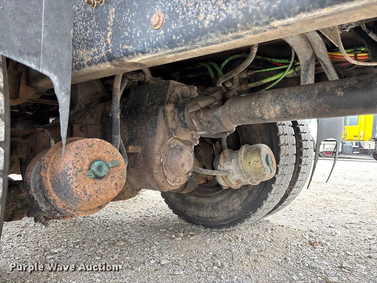 image for item FC5844 2010 International 7500 dump truck