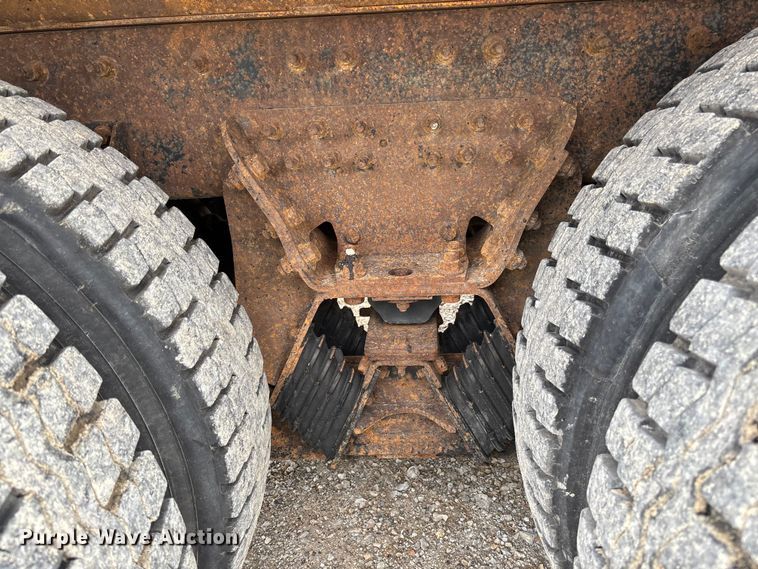 image for item FC5844 2010 International 7500 dump truck