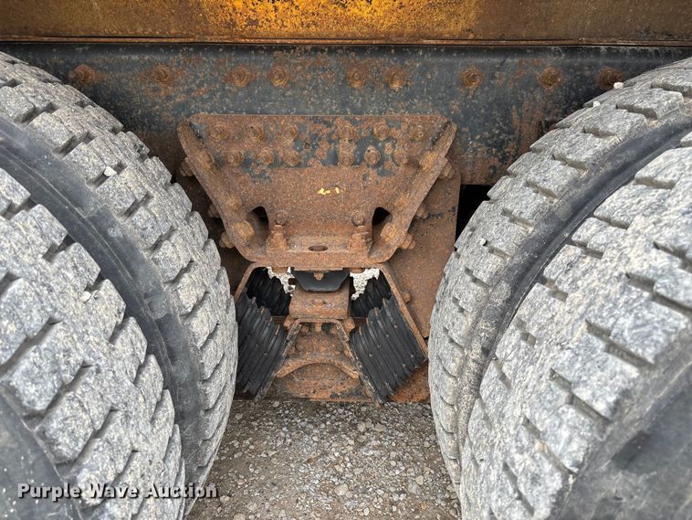 image for item FC5844 2010 International 7500 dump truck