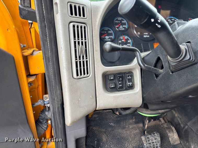 image for item FC5844 2010 International 7500 dump truck
