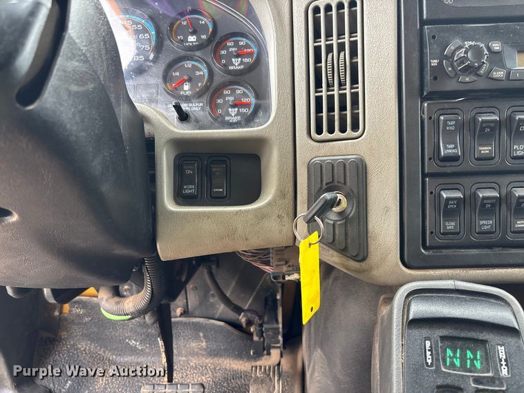 image for item FC5844 2010 International 7500 dump truck