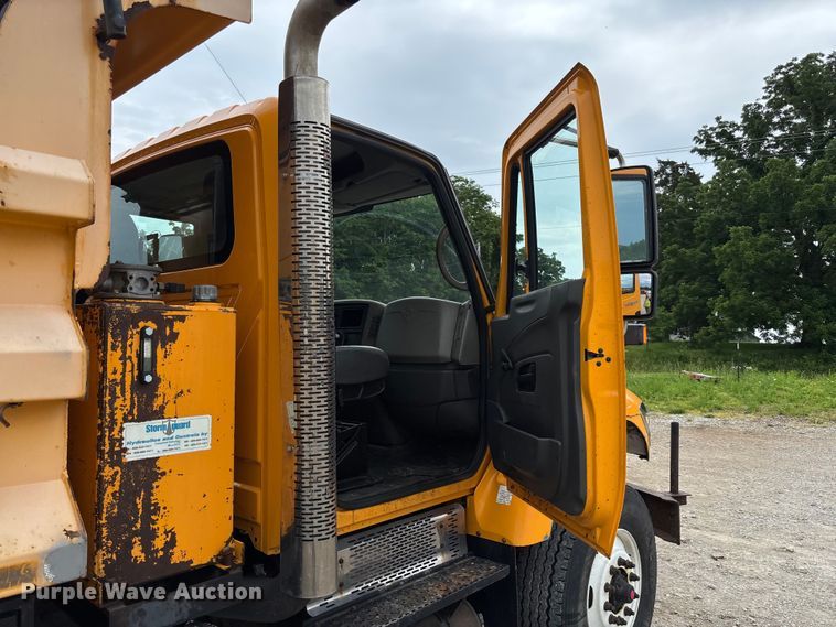 image for item FC5844 2010 International 7500 dump truck