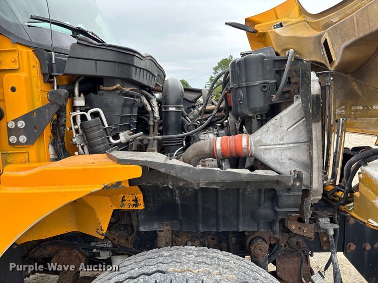 image for item FC5844 2010 International 7500 dump truck