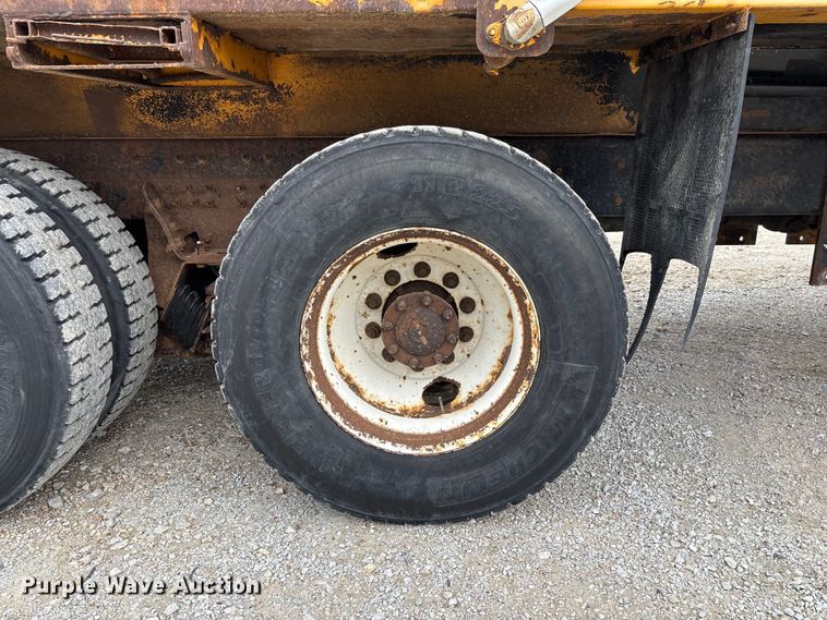 image for item FC5844 2010 International 7500 dump truck