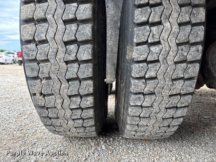 image for item FC5844 2010 International 7500 dump truck