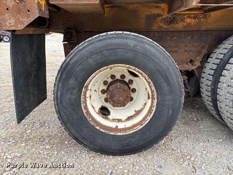 image for item FC5844 2010 International 7500 dump truck