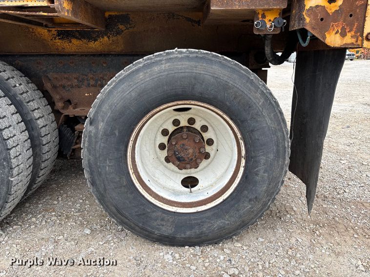 image for item FC5844 2010 International 7500 dump truck