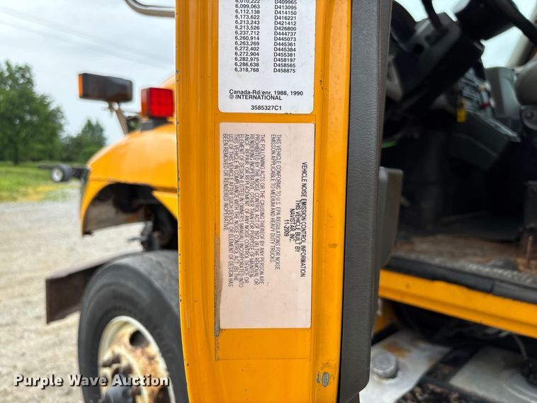 image for item FC5844 2010 International 7500 dump truck