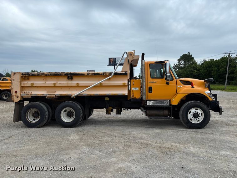 image for item FC5845 2010 International 7500 dump truck