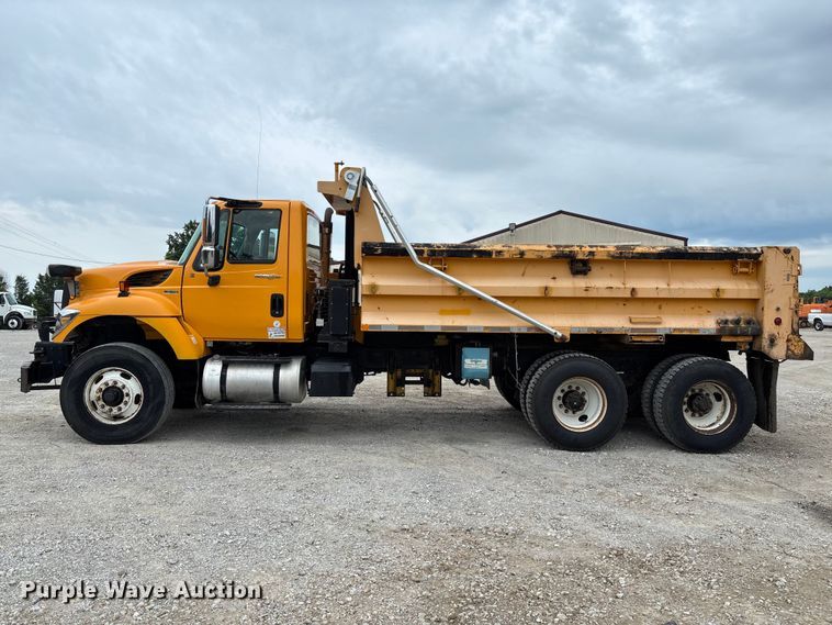 image for item FC5845 2010 International 7500 dump truck