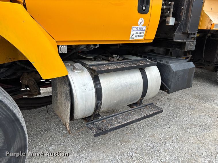 image for item FC5845 2010 International 7500 dump truck