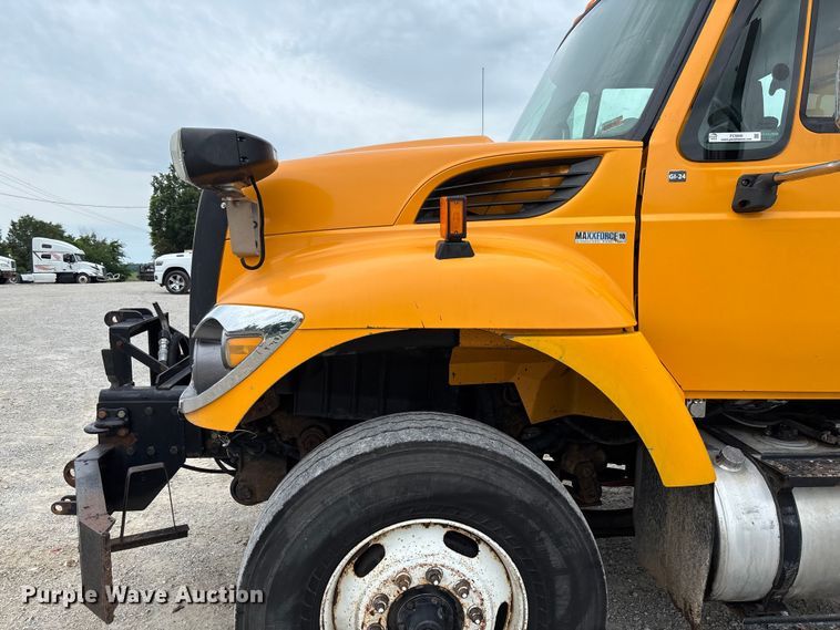 image for item FC5845 2010 International 7500 dump truck