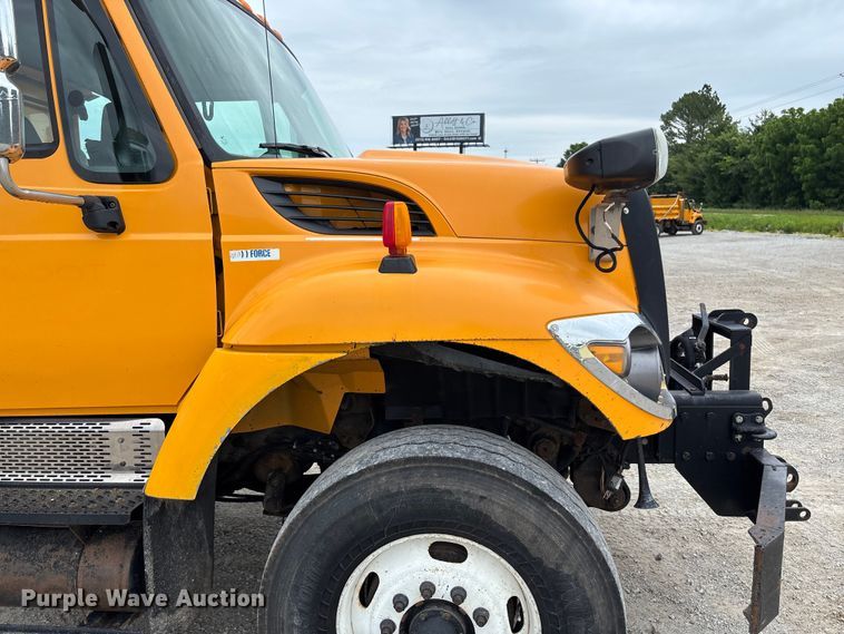 image for item FC5845 2010 International 7500 dump truck