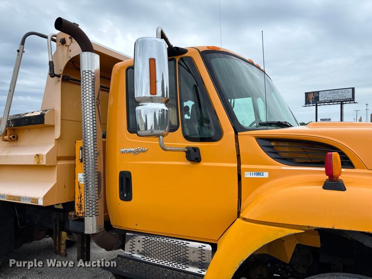 image for item FC5845 2010 International 7500 dump truck