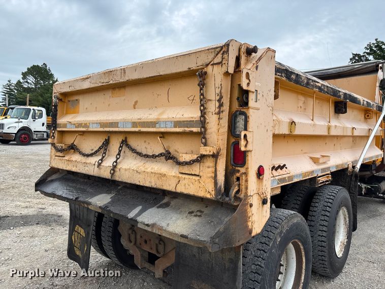 image for item FC5845 2010 International 7500 dump truck