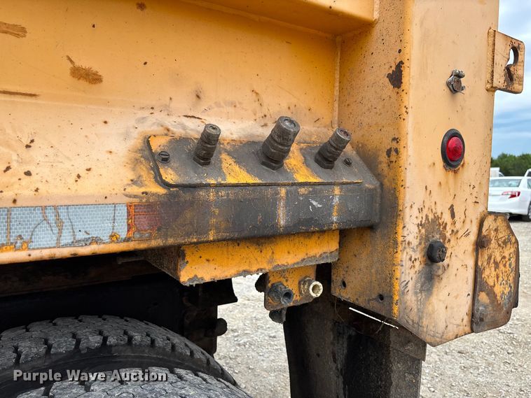 image for item FC5845 2010 International 7500 dump truck