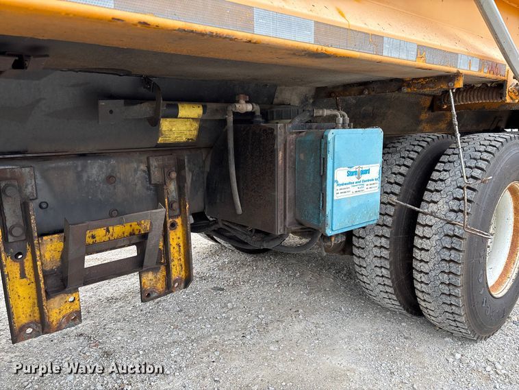 image for item FC5845 2010 International 7500 dump truck