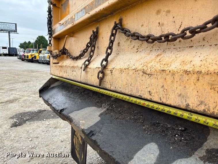 image for item FC5845 2010 International 7500 dump truck