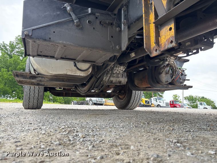 image for item FC5845 2010 International 7500 dump truck