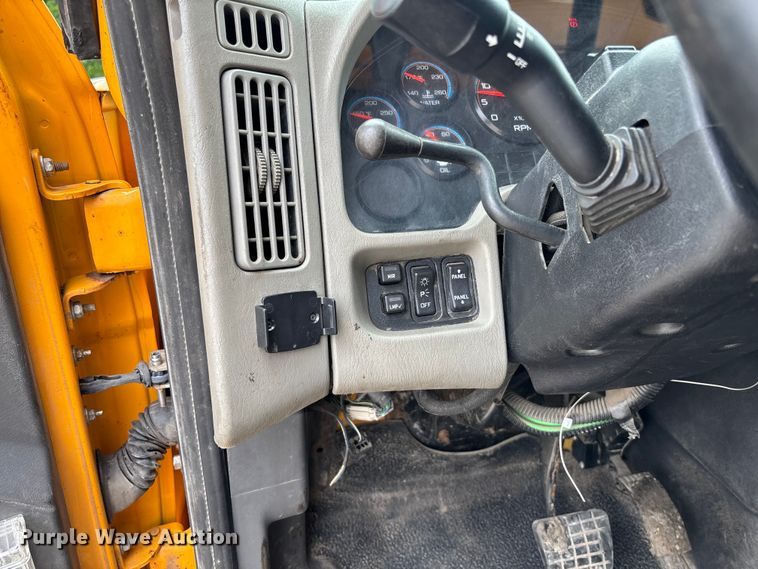 image for item FC5845 2010 International 7500 dump truck