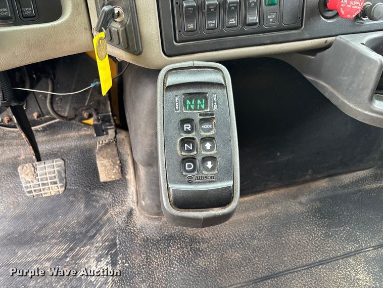 image for item FC5845 2010 International 7500 dump truck
