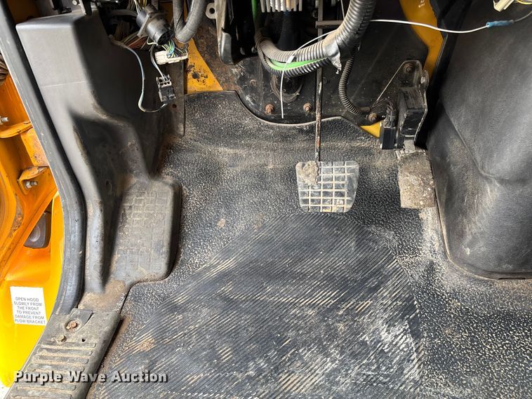 image for item FC5845 2010 International 7500 dump truck