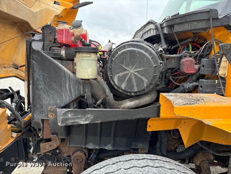 image for item FC5845 2010 International 7500 dump truck