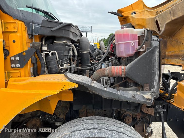 image for item FC5845 2010 International 7500 dump truck