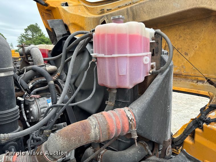 image for item FC5845 2010 International 7500 dump truck