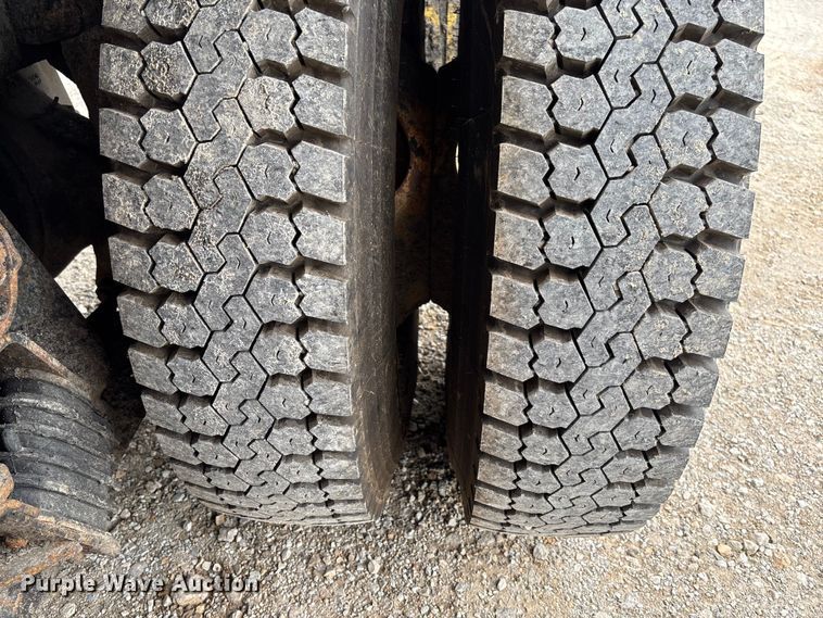 image for item FC5845 2010 International 7500 dump truck