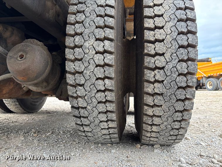 image for item FC5845 2010 International 7500 dump truck