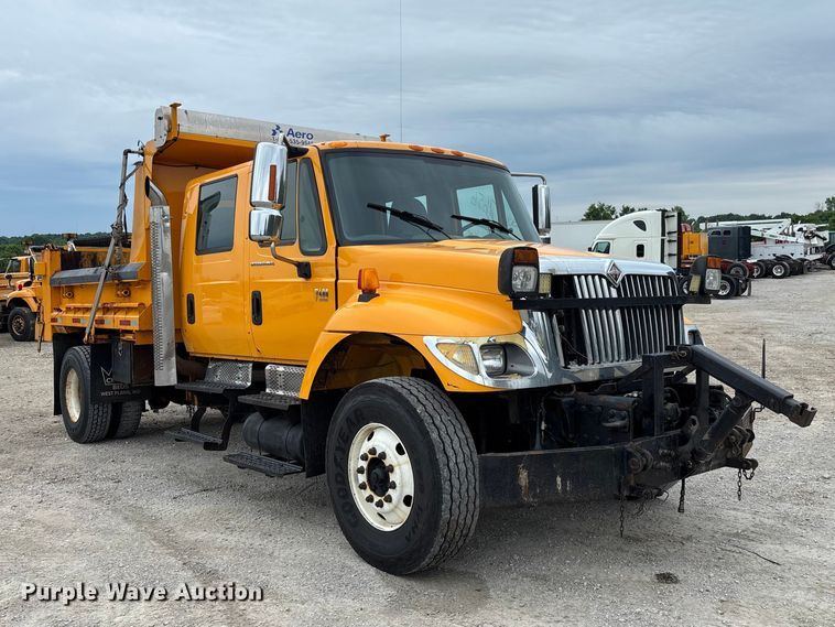 image for item FC5846 2006 International 7400 dump truck