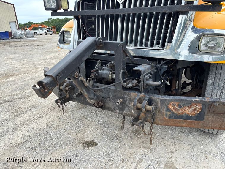 image for item FC5846 2006 International 7400 dump truck