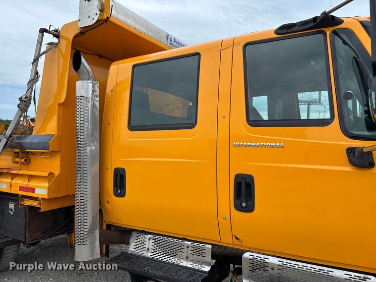 image for item FC5846 2006 International 7400 dump truck