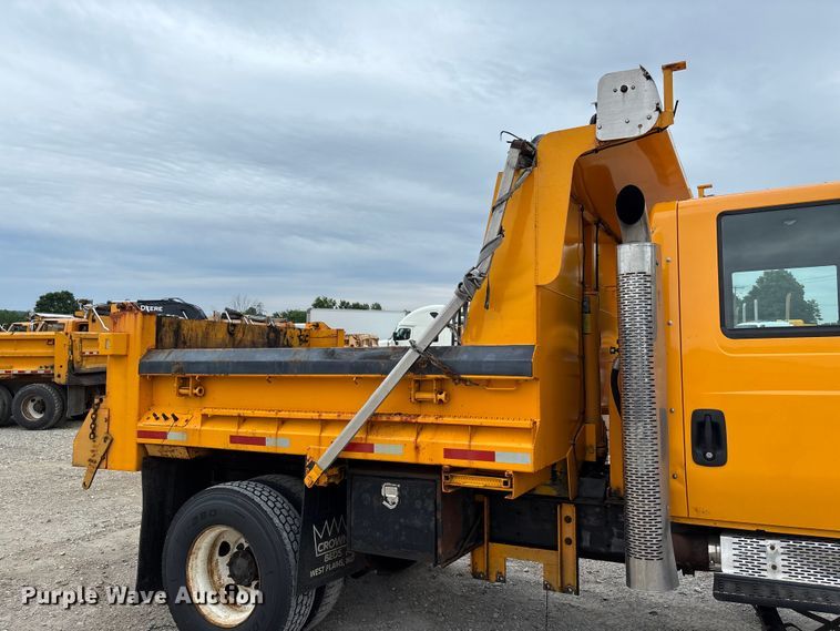 image for item FC5846 2006 International 7400 dump truck
