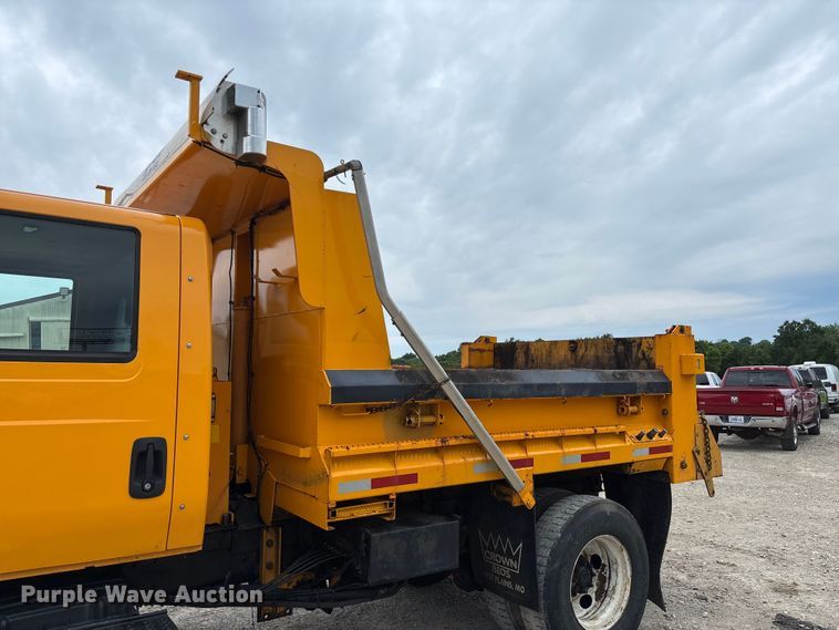 image for item FC5846 2006 International 7400 dump truck