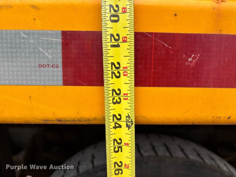 image for item FC5846 2006 International 7400 dump truck